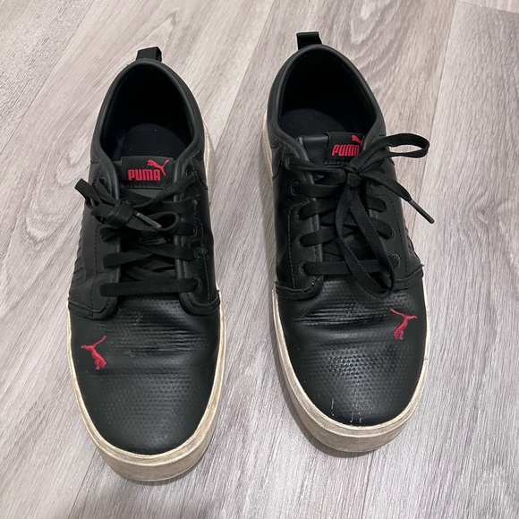 Men’s Puma Black with red Shoes - Picture 1 of 5